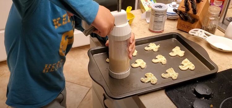 How To Use Pampered Chef Cookie Press