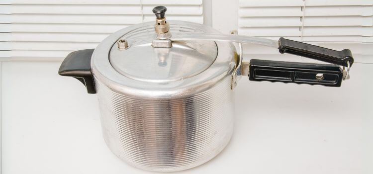 aluminum vs stainless steel pressure cooker 