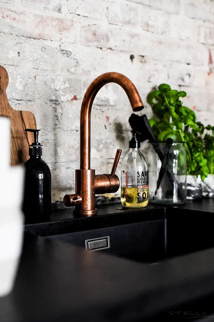 are-black-kitchen-sinks-a-bad-idea-pros-cons-and-design-tips