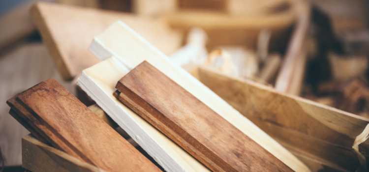 How to Dry Wood in an Oven